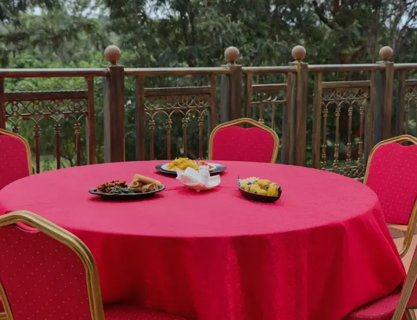 Casa Kalimbini Dining Table